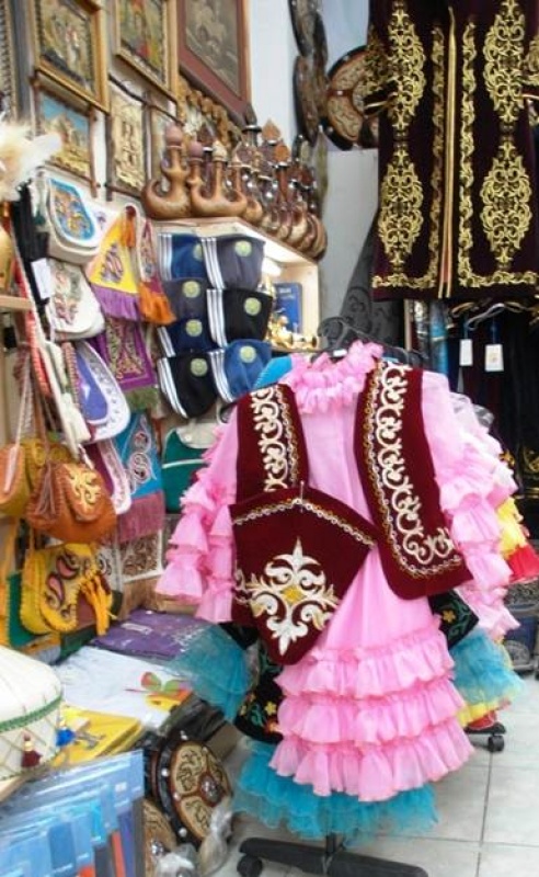 Фото Әлі, национальные сувениры - Алматы. Национальная одежда