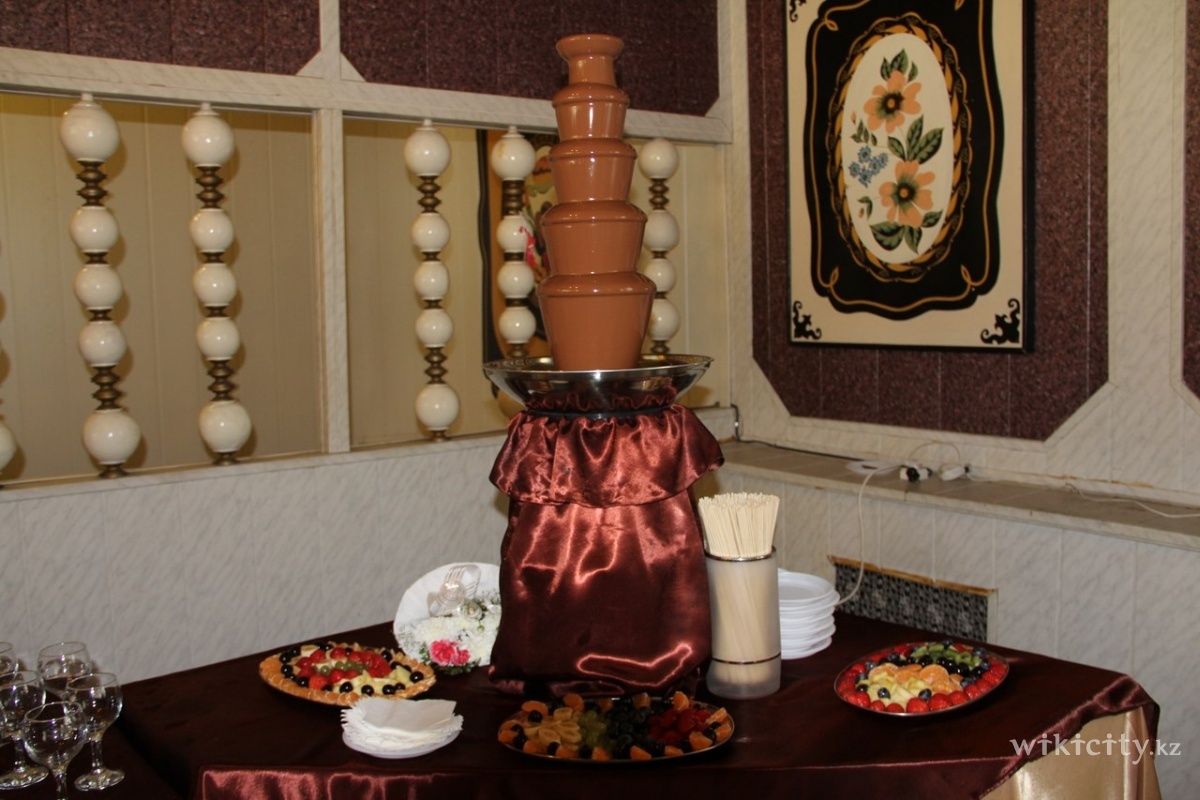 Фото Шоколадный фонтан - Алматы