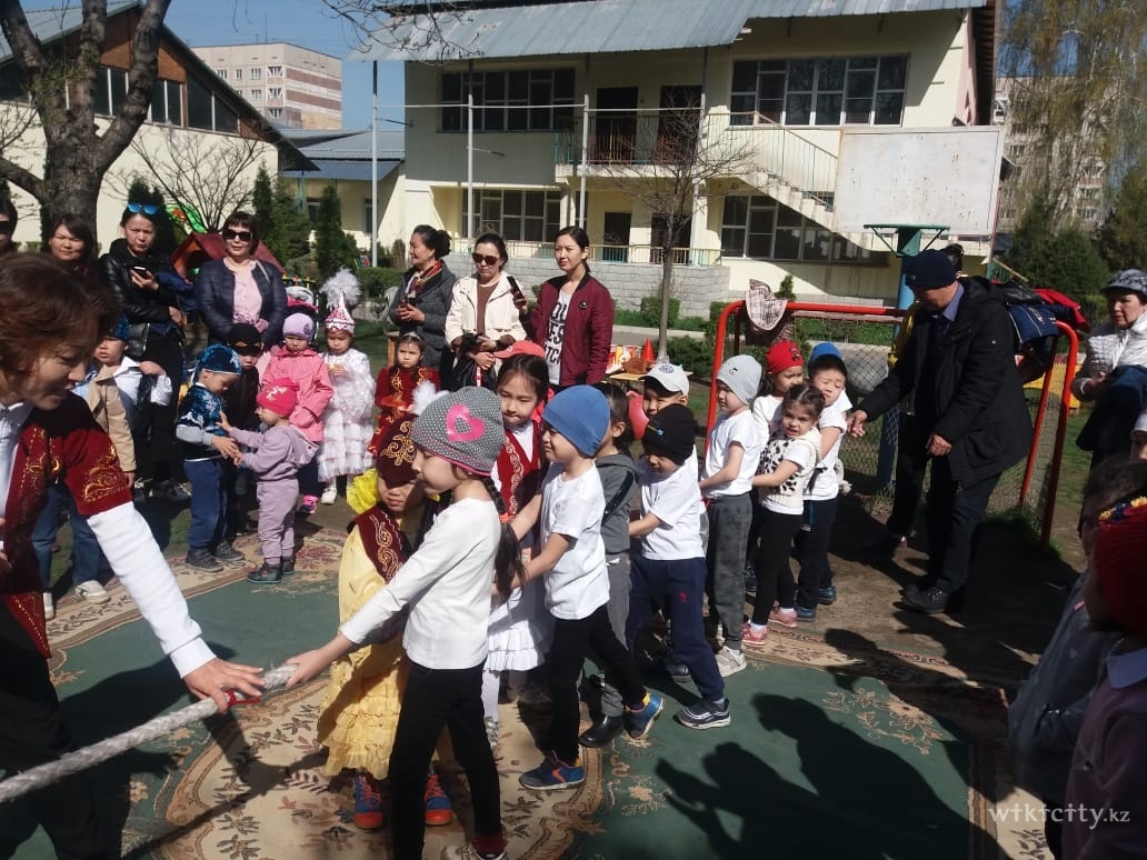 Фото Детский сад №60 - Almaty. Перетягивание канатов