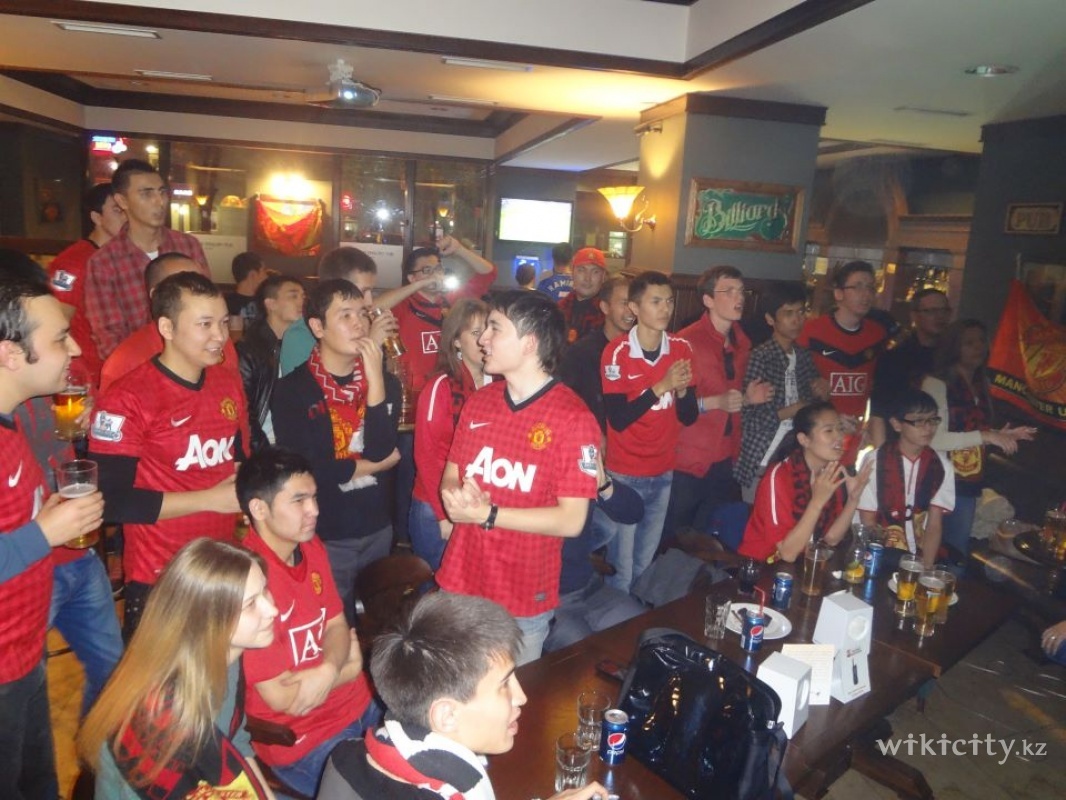 Фото The Old English Pub - Алматы. Manchester united fans!