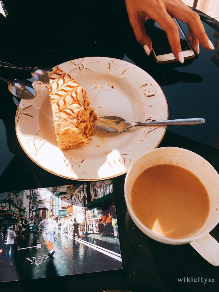 Фото Croissant - Алматы. Вкусный медовый тортик
