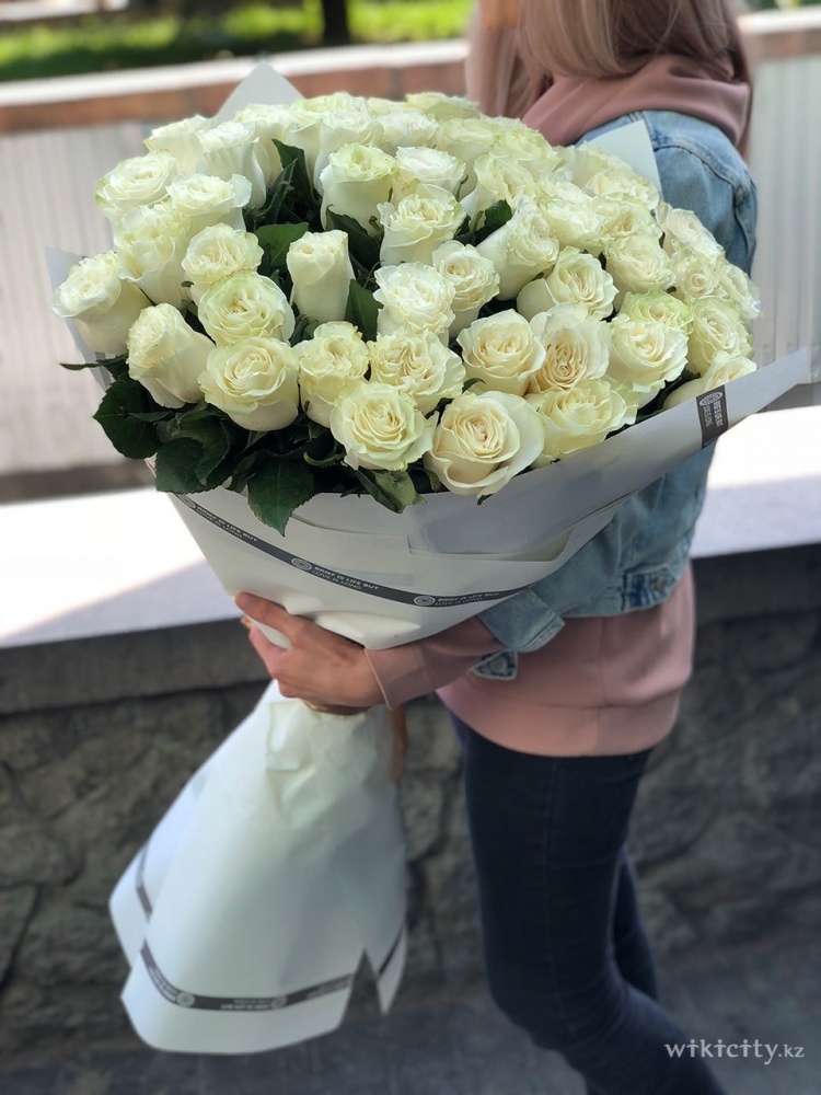 Фото Koktem - Almaty. Асель.
<br>Метровые голландские розы. Всегда свежие цветы. Низкие цены. Быстрая доставка по Алматы
