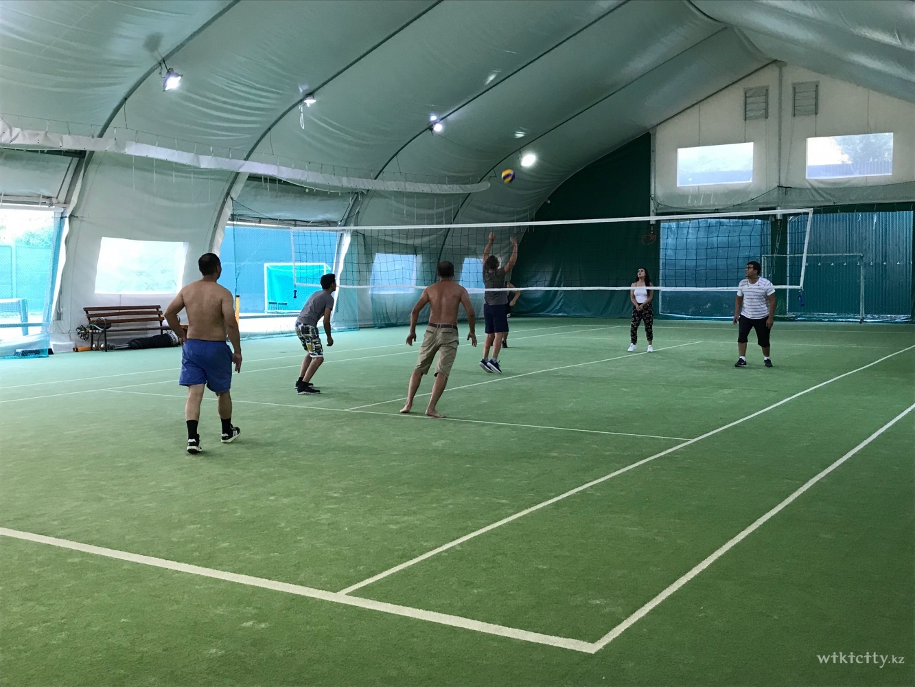 Фото Family Tennis Club - Алматы. Аренда волейбольной площадки.