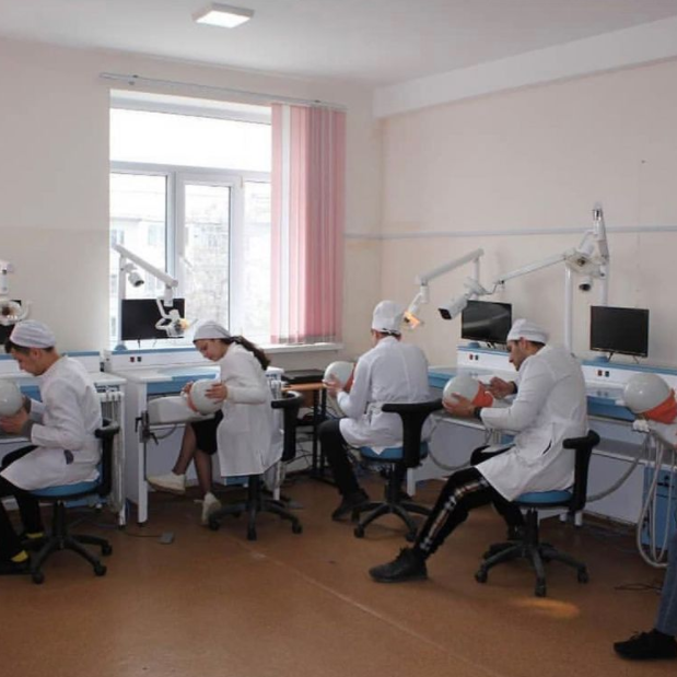 Фото Медико-Стоматологический колледж профессора Рузуддинова - Almaty