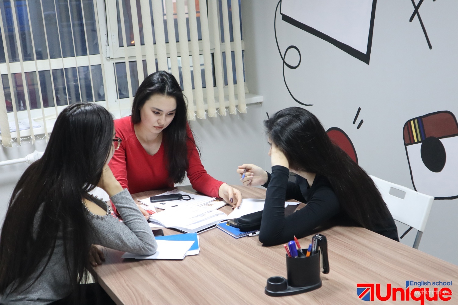 Фото Школа английского языка Unique - Астана