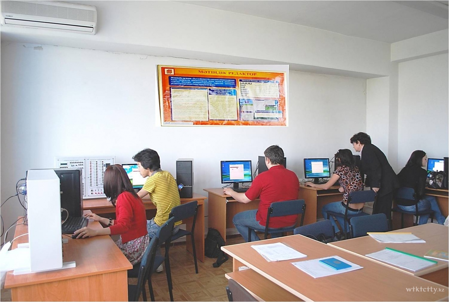 Фото Финансово-экономический колледж - Алматы. Аудитории колледжа
