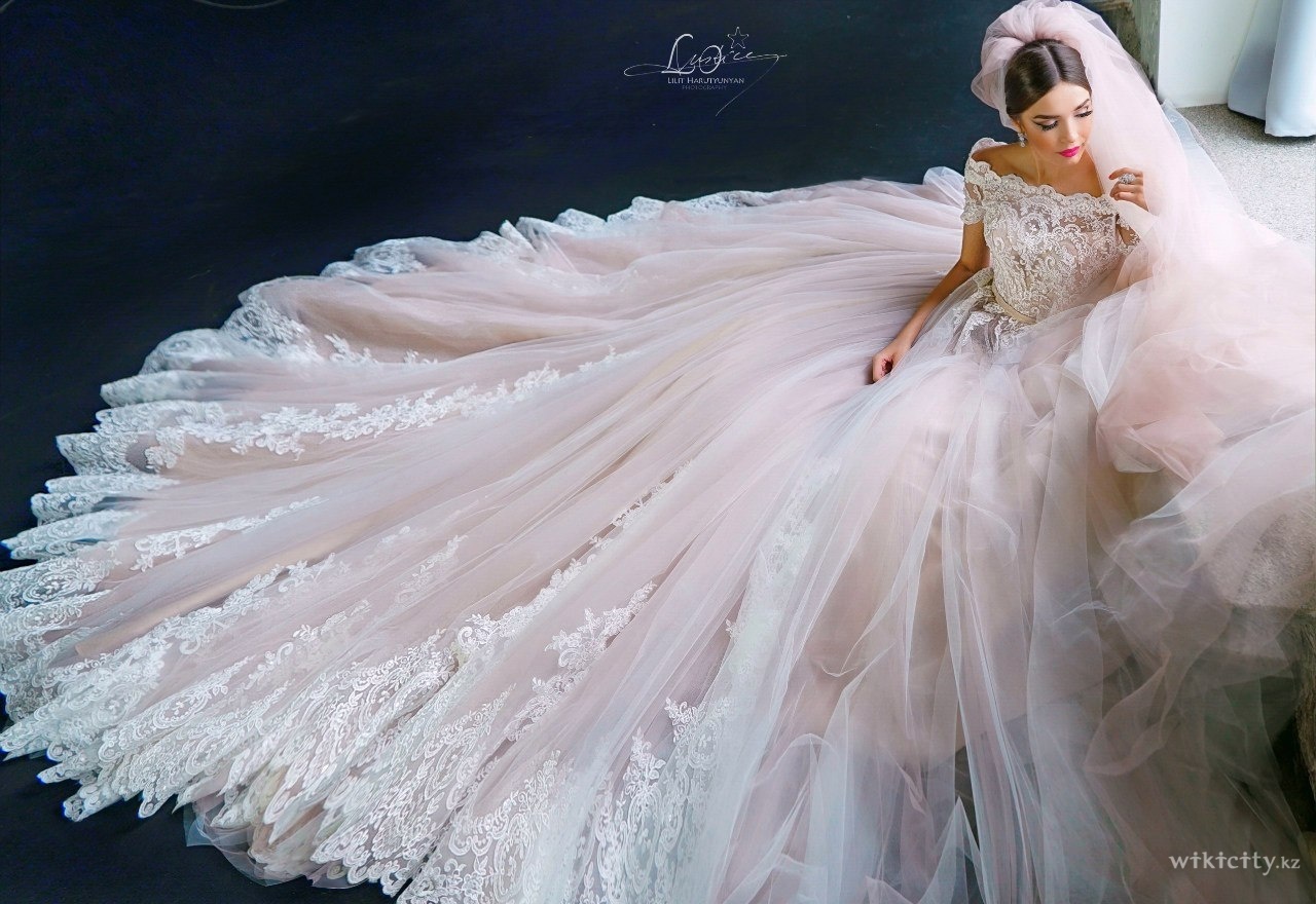 Фото EMILIA SPOSA wedding salon Astana. 