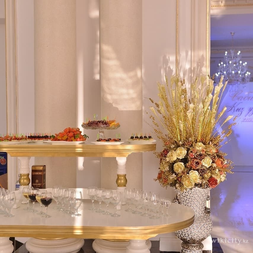 Фото Sultan Hall Almaty - Almaty. фуршетный стол