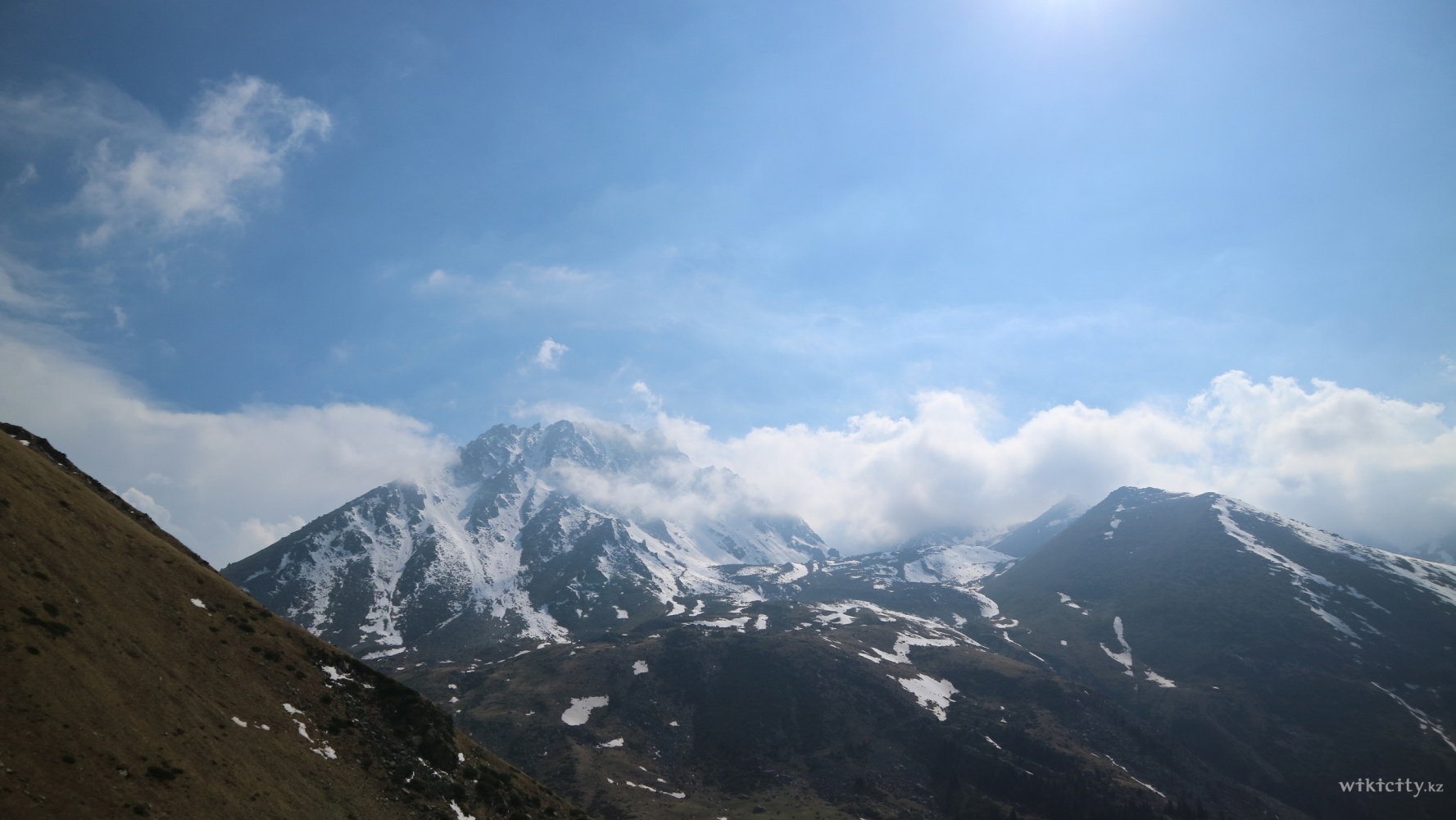 Фото Походы в горы Алматы Monte - Almaty. http://mnt.kz/pik-pila Пик Пила, вид с Космостанции
