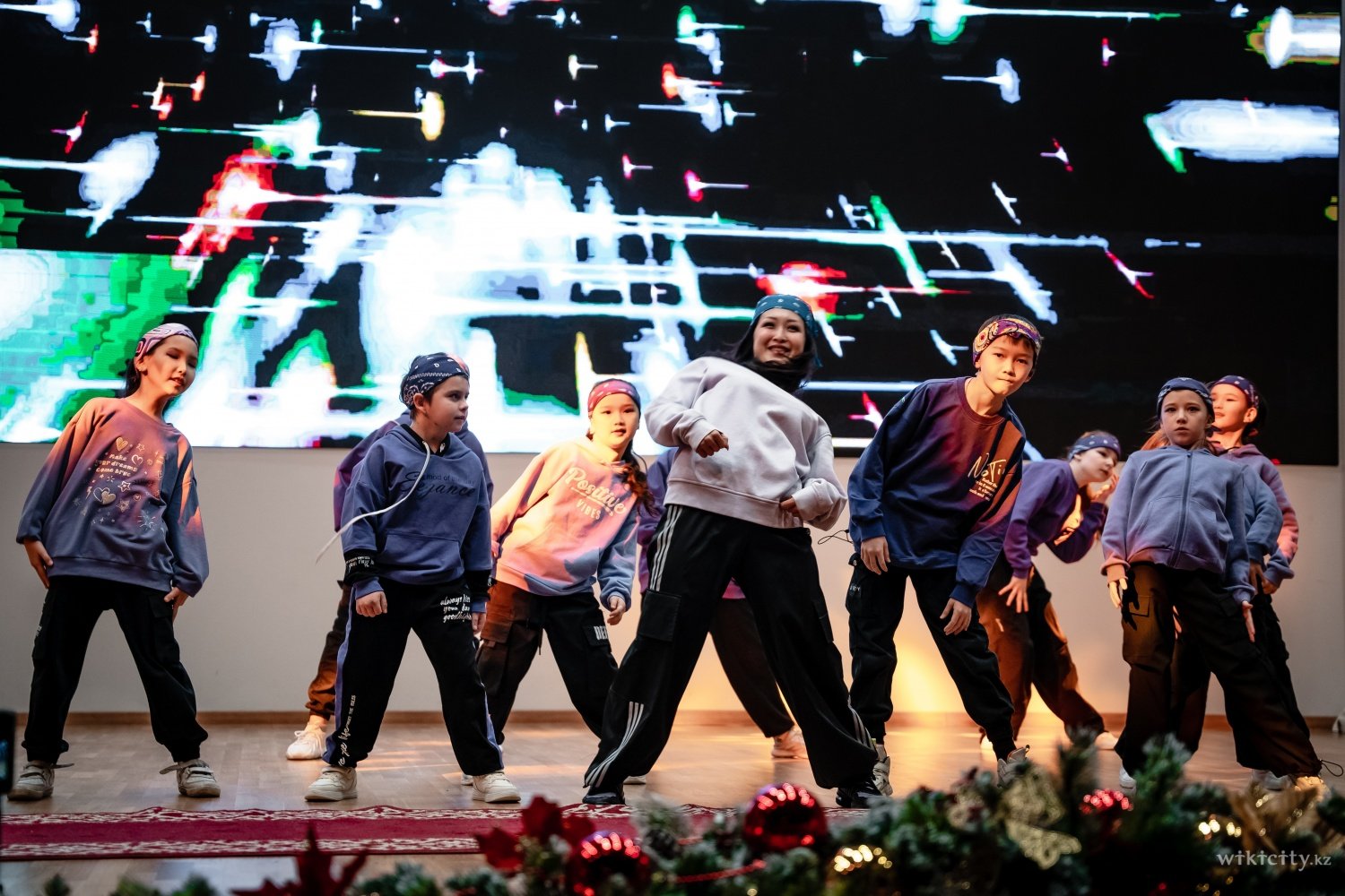 Фото Детский центр GENIUS - Алматы. Современные танцы(эстрадные)