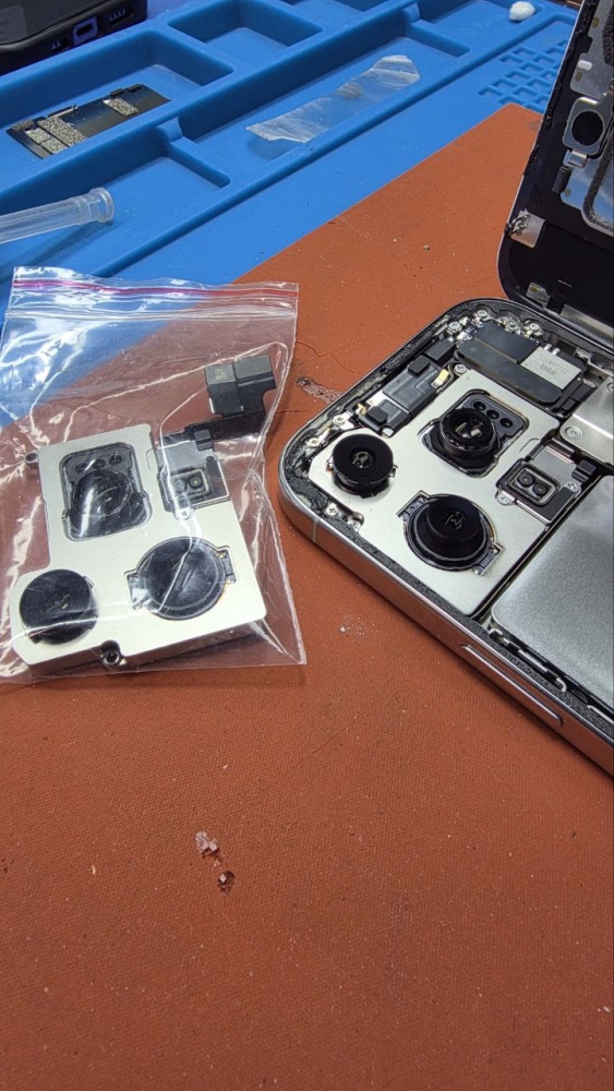 Фото Ремонт Macbook, iPhone в Алматы, сервис apple - Алматы. замена камеры iphone