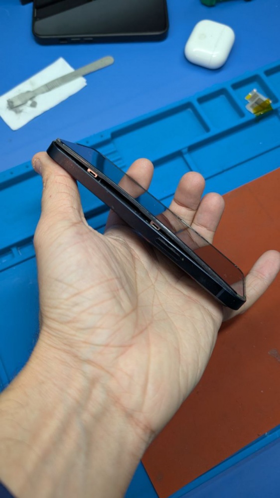 Фото Ремонт Macbook, iPhone в Алматы, сервис apple - Алматы. замена батарея айфон