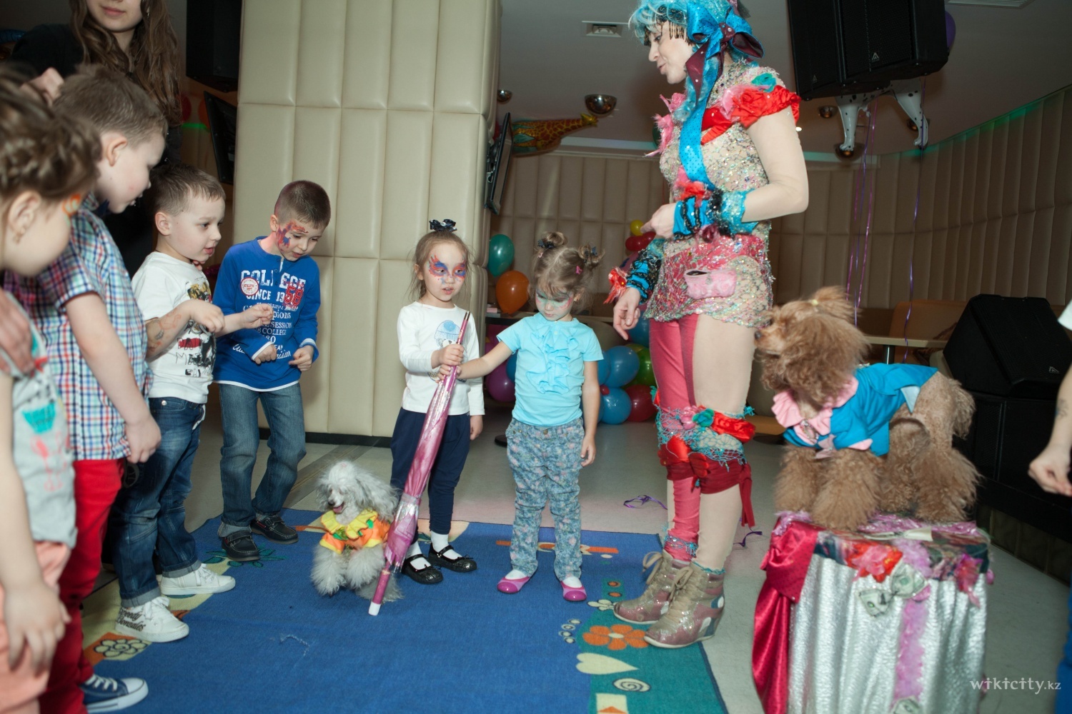 Фото ГРОТЕСК - шоу-агентство - Almaty. Цирковой номер с собаками