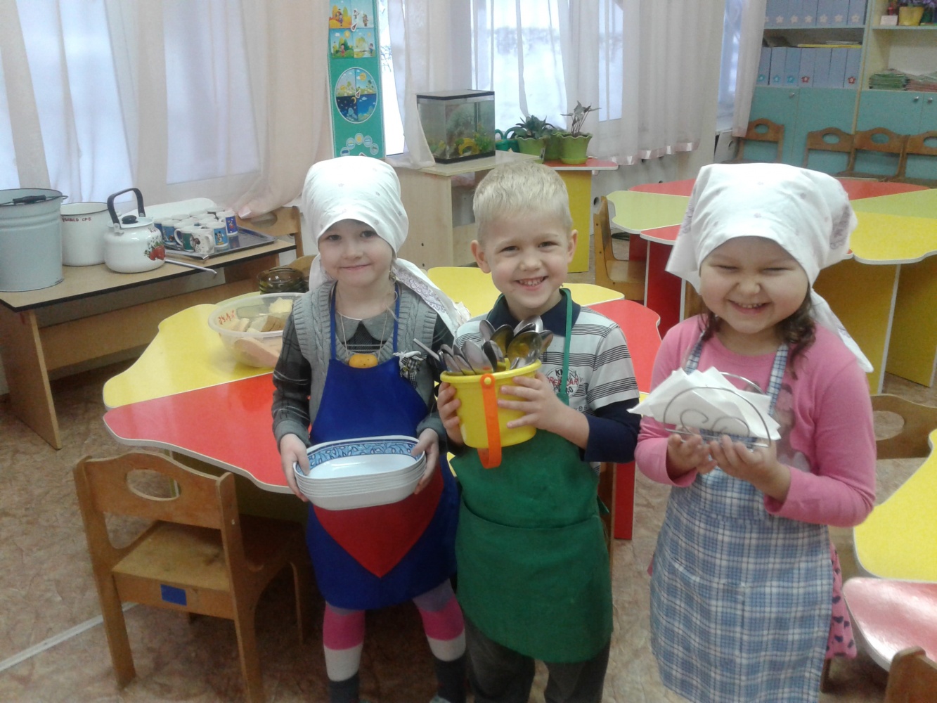 дежурные гр. "Пчелки"