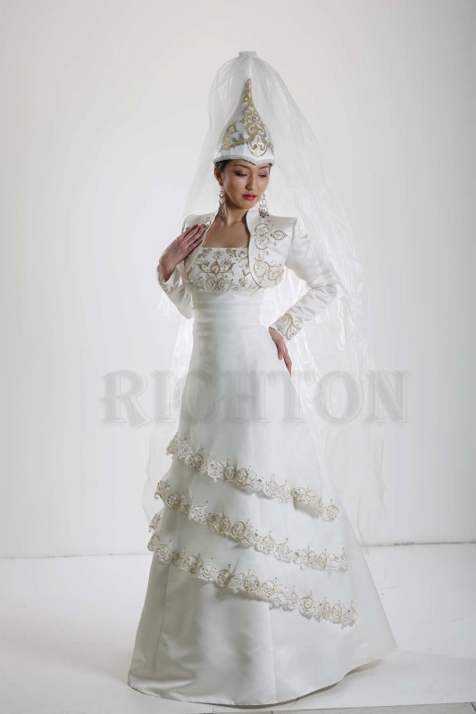 модель Аделина