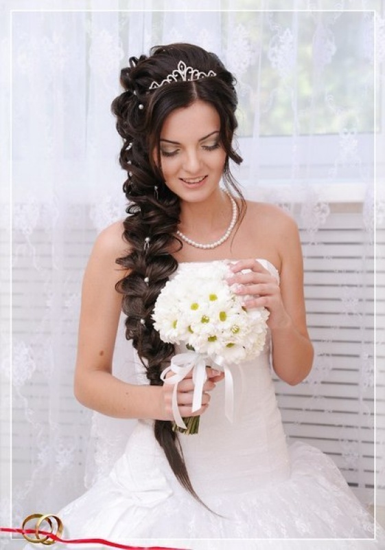 свадебная прическа с плетением