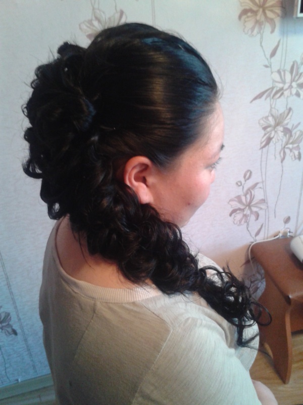 вечерняя прическа с плетением