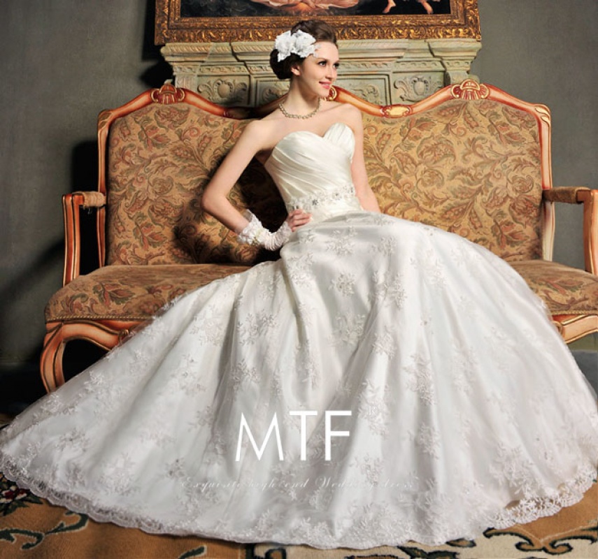 Эксклюзивные свадебные платья в Караганде! ТД "Азат", 2 этаж