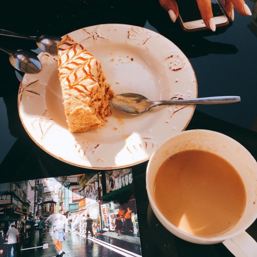 Фото Croissant Алматы. Вкусный медовый тортик
