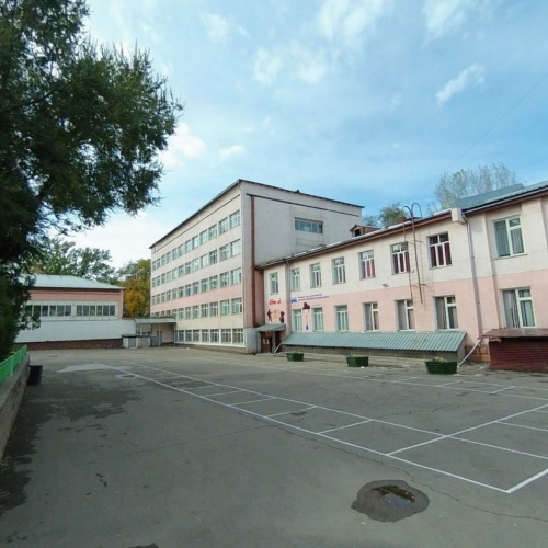 Фото Гимназия №35 Алматы. Внутренний двор школы