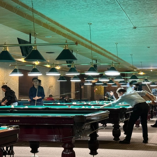 Фото ЗАКАТИ & НАКАТИ Алматы. Бильярдная Алматы Закати и Накати работает круглосуточно 24/7 бронирование резерв столов по телефону +77019158955 адрес Мамыр-4 1А/2