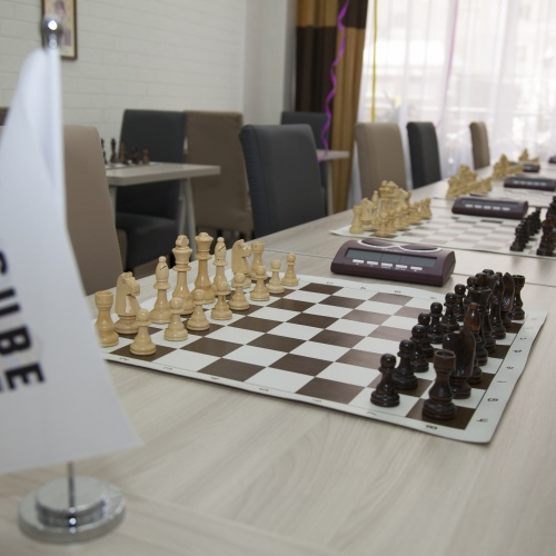 Фото Cube Almaty. Шахматный кабинет