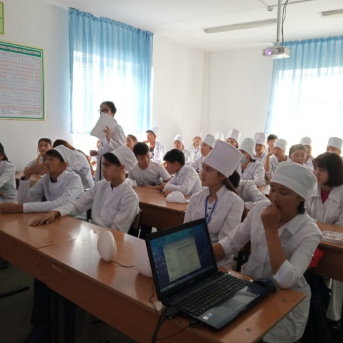 Фото Аяжан - медицинский колледж Алматы. 