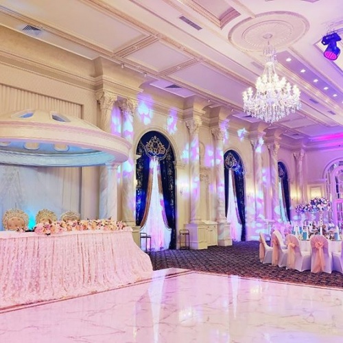 Фото Triumph Hall Almaty. Место жениха и невесты