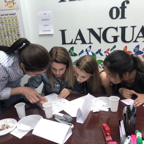 Фото Мир Языков/ The World of Languages Алматы. Работа в группе