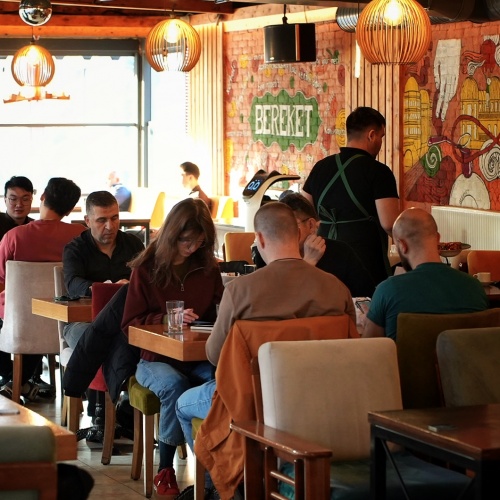 Фото Bereket Алматы. 