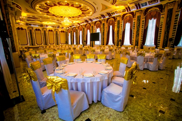 Фото Пугасов Almaty. Банкетный зал Ballroom