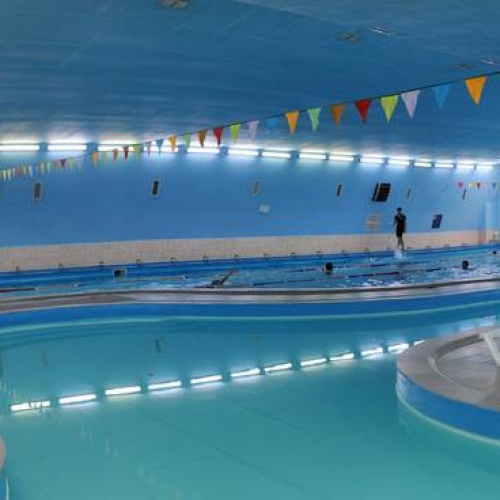 Фото Дельфин Almaty. Крытый бассейн