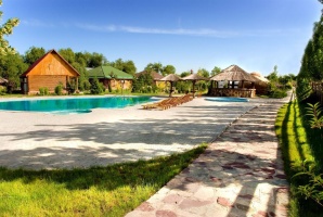 Фото Алтын Коль Almaty. Открытый бассейн.