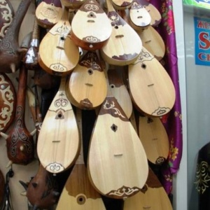 Фото Әлі, национальные сувениры - Музыкальные инструменты