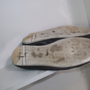Фото Art florence - Реставрация ходовой  части  обуви. Фото  обуви  до  ремонта.