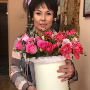 Фото Koktem - Аружан.
<br>Букет из тюльпанов, роз и лизиантусов.
<br>Стоимость от 16990 тг.
<br>Самые свежие цветы в Алматы.
<br>Доставка от 30 мин.
