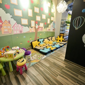 Фото PRESSO - В нашем кафе есть удобный и безопасный детский уголок, в котором наши маленькие гости проведут прекрасно время.