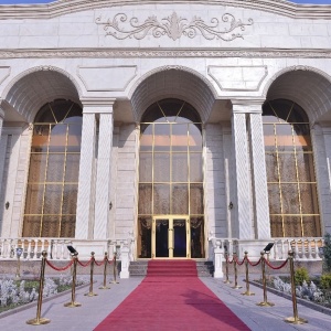 Фото Sultan Hall Almaty - Парадный вход