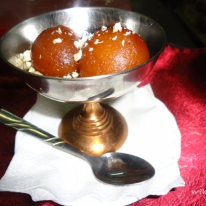 десерт gulab jamun