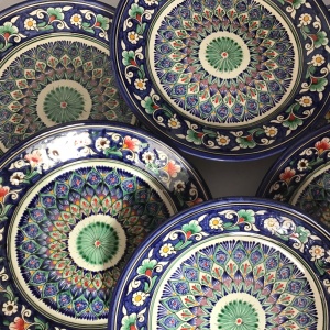 Фото RinArt Магазин восточной посуды - Всевозможные тарелки различных праздничных цветов